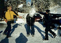 CaExHeLa1999_Schneeballschlacht.jpg (17382 Byte)