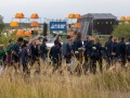 spejder ankommer samlet fra deres underlejr op til åbningslejrbålet                                                        Foto: Gustav Holm Hedegaard