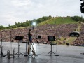 Teknik Torben sætter gang i åbningslejrbålet på Spejdernes Lejr 2022. Foto: Pernille Bille Tvedt/SPEJDERNE