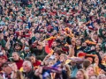 Luftens Helte underholdte spejderne til Afslutningslejrbålet ved Spejdernes Lejr 2022. Luftens Helte spillede Disney-sange som alle aldersgrupper og nationaliteter kunne synge med på, hvor alle lejrens 32.000 spejdere var inviteret med. Foto: Jacob Fredegaard Hansen/SPEJDERNE
